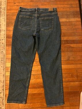 American eagle mom jeans